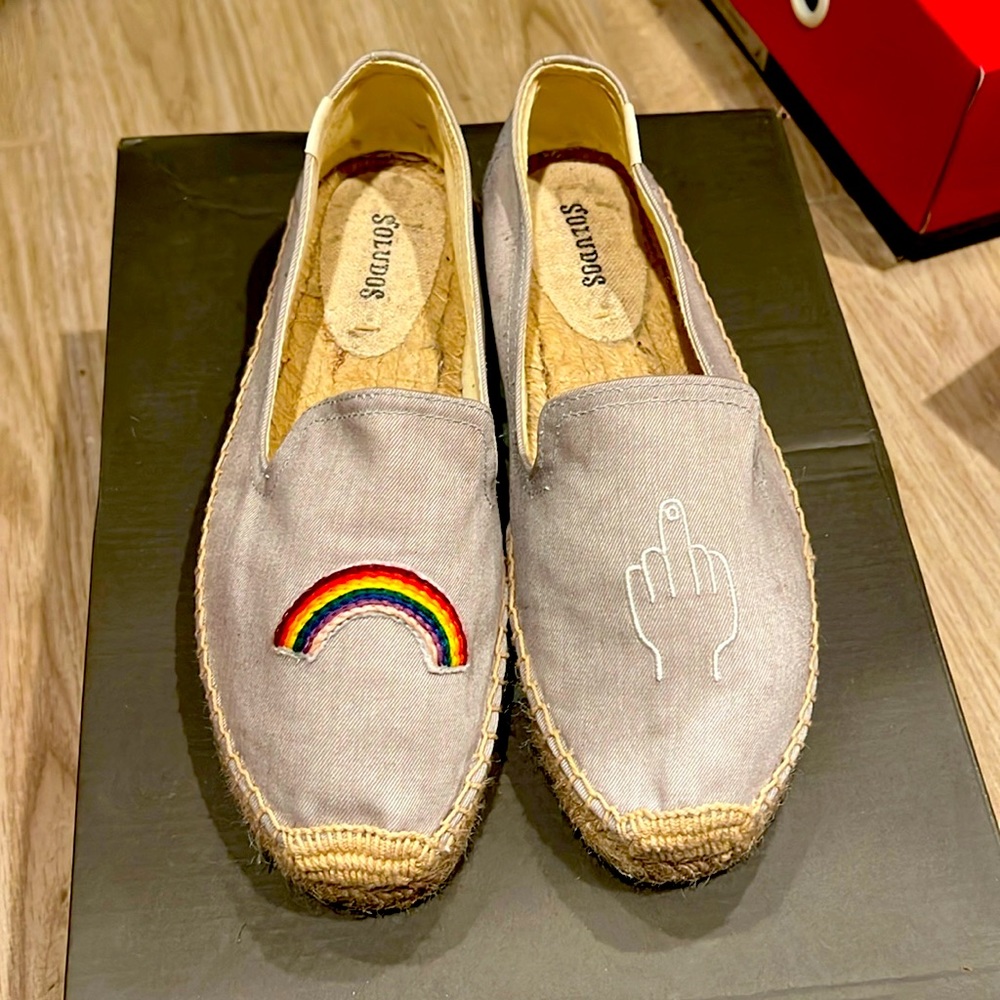 Soludos Espadrilles 8 Embroidered Rainbow‎ & Middle Finger Beige Canvas